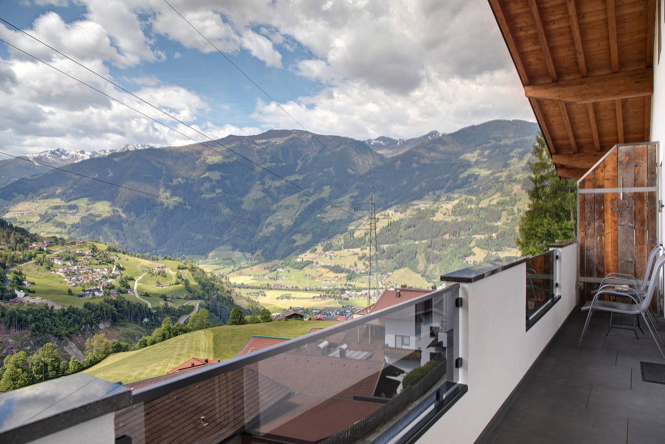 Ganze Wohnung, Ferienwohnung 'Bergliebe Top 1' mit Bergblick, Balkon und Wi-Fi in Gerlosberg, Tiroler Unterland