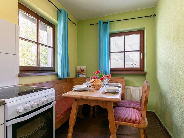 Ganze Wohnung, Nette Ferienwohnung nahe Skibus nach Sölden in Huben, Längenfeld