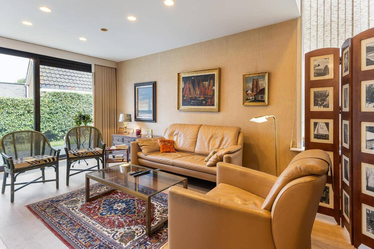 Four-Bedroom Villa in Oostende stadt, Oostende