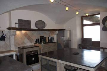 Maison De Vacances pour 9 Personnes dans Vallon-Pont-d'Arc, Gorges de l’Ardèche, Photo 3