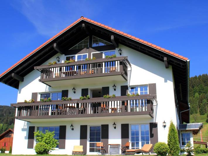 Hütte für 6 Personen, mit Terrasse und Garten in Ofterschwang