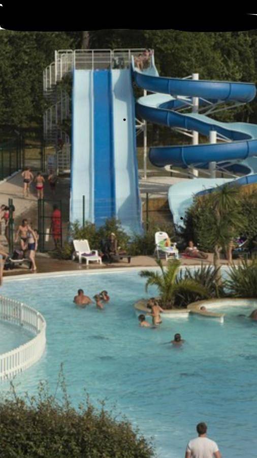 Camping pour 6 personnes, avec piscine et jardin, animaux acceptés