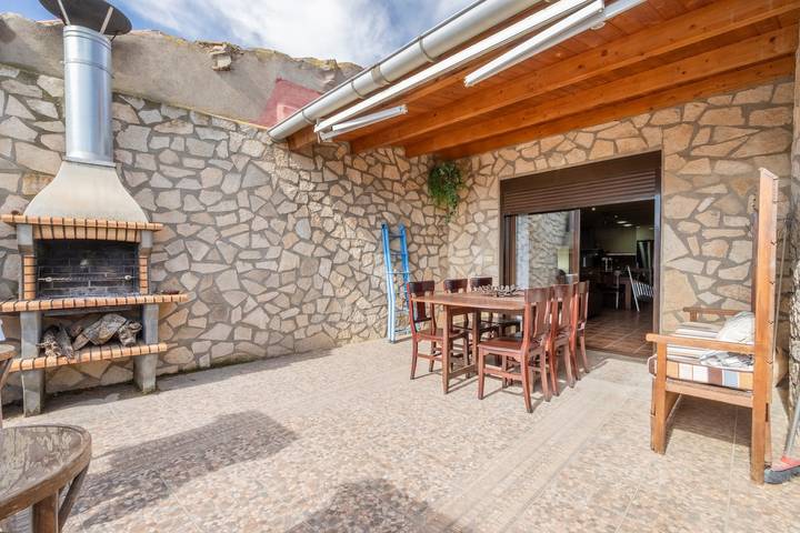 Ferienhaus 'El Petit Maialenc' mit Bergblick und Klimaanlage in Maials, Lleida Provinz