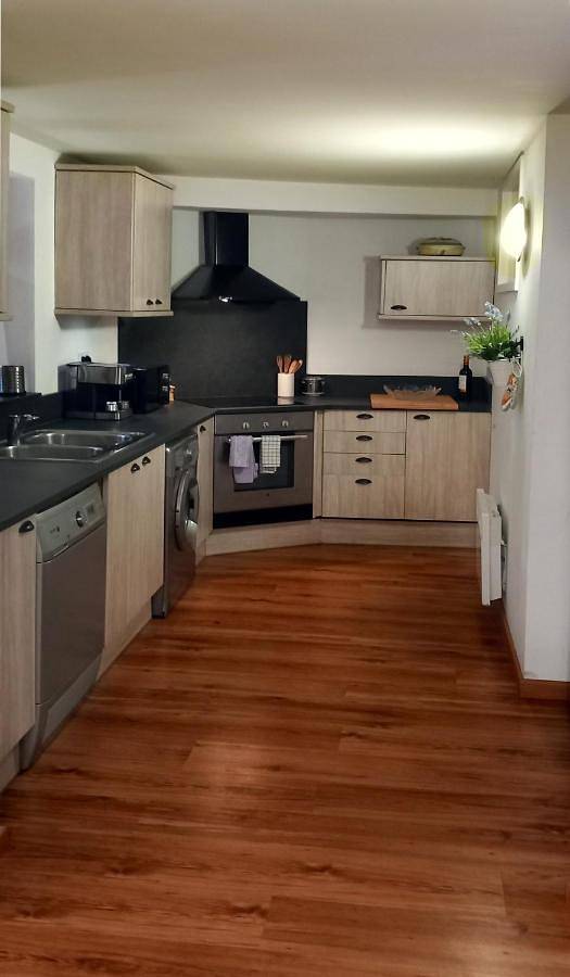 Gîte pour 5 personnes, avec jardin à Err - 4