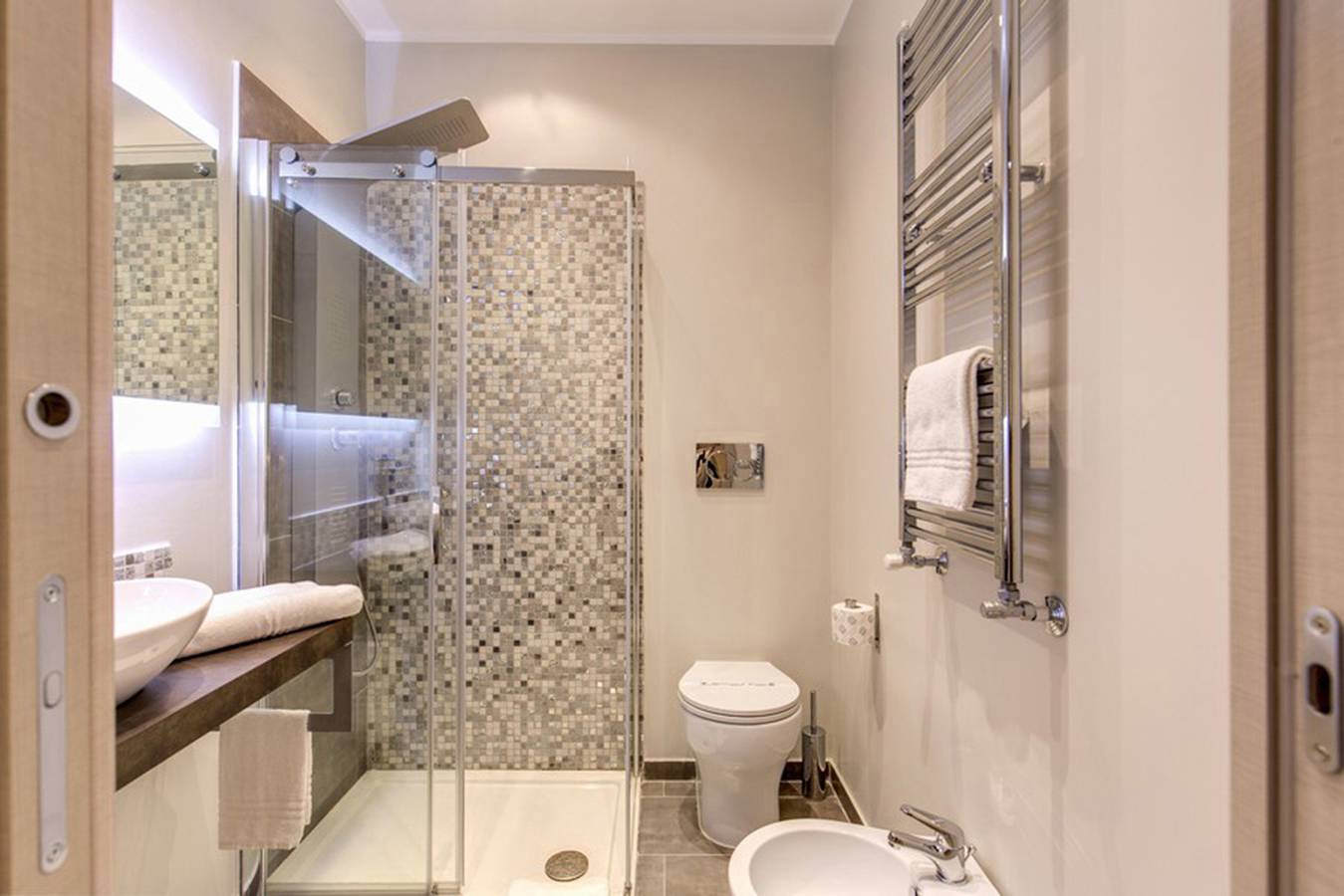 Colonna 18 room 2 by Ghor in Roma, Provincia di Roma