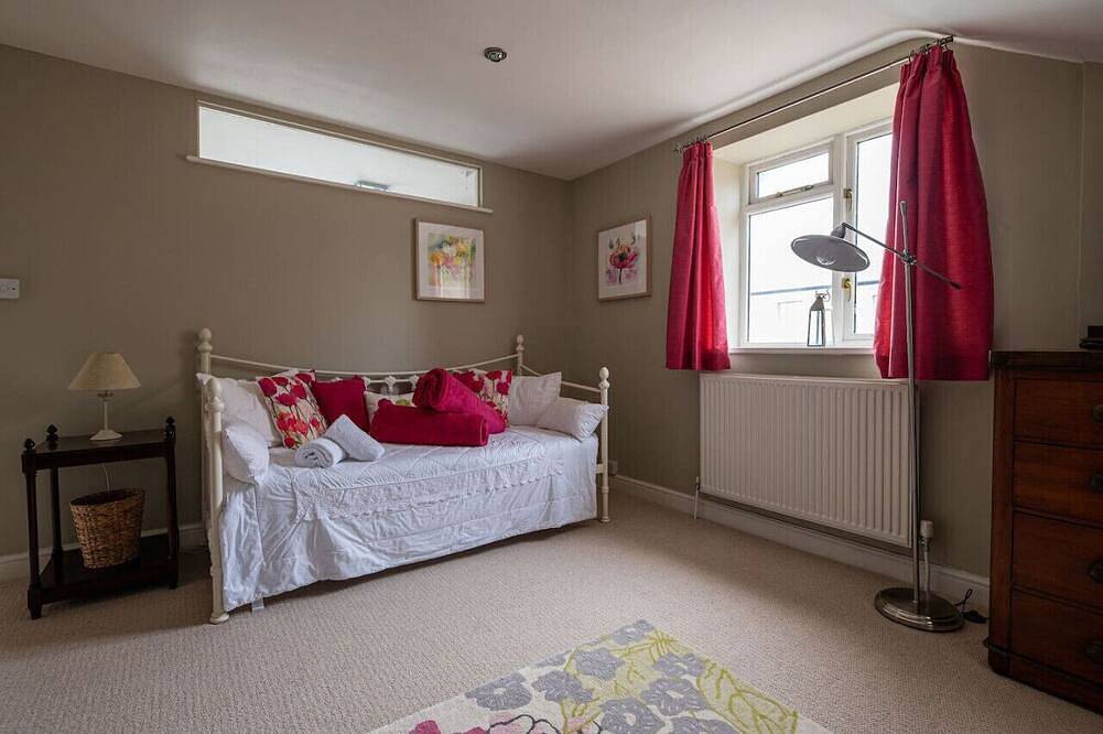 Period Townhouse w/ garden in Central Broadstairs in Botany Bay, Kent