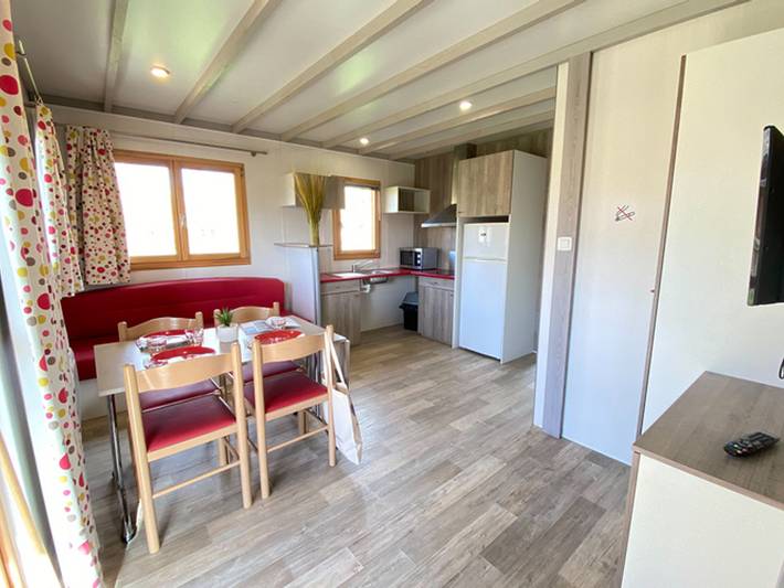 Chalet pour 4 personnes, avec terrasse et piscine dans les Deux-Sèvres - 2