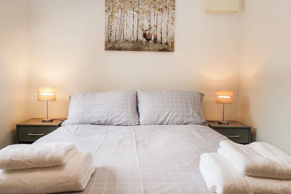Coach House, family friendly, character holiday cottage in Arnside in Arnside, Lake District