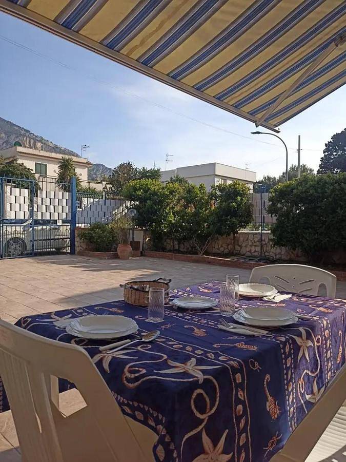 Ferienhaus für 3 Personen, mit Garten und Ausblick
