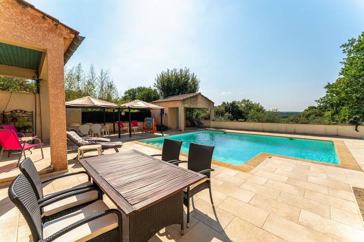 Maison de vacances pour 8 personnes, avec jardin dans le Gard
