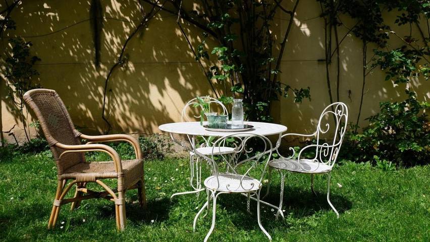 Maison d’hôte pour 2 personnes, avec vue et jardin, animaux acceptés