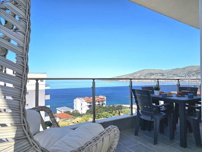 Ganze Wohnung, Ferienwohnung für 4 Personen mit Balkon in Sarandë, Vlorë