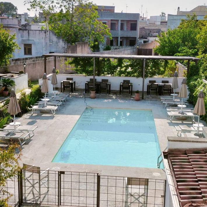 Appartamento per 4 persone, con piscina e giardino nonché panorama a Spongano