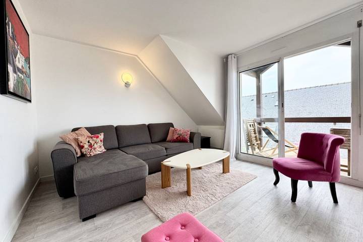Entire apartment, Charmant T2 au calme – balcon exposé plein sud in Larmor-Plage, Côte des Mégalithes
