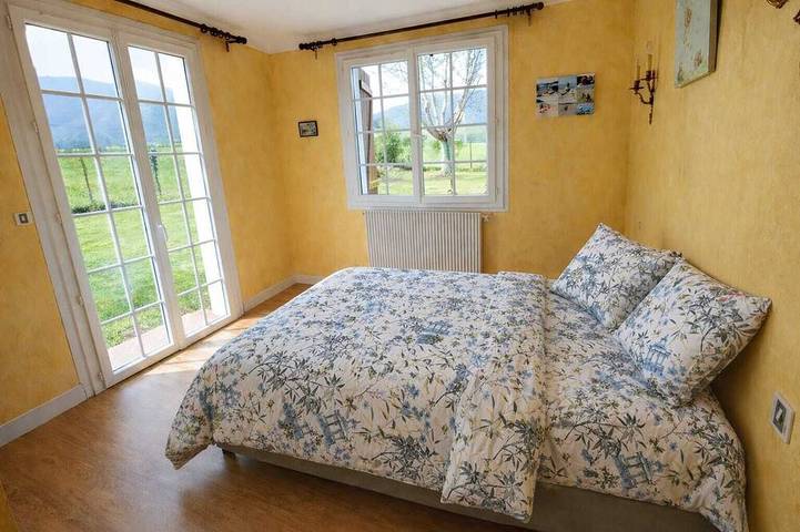 Villa Béarnaise close to the mountains, the Basque country and Spain in Arette, Béarn