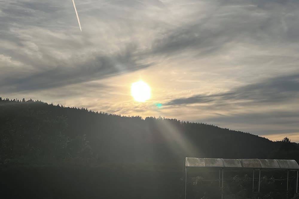 Ganze Wohnung, Fewo für Max 3 Personen am Rande von Sonneberg in wunderschöner Südhanglage in Sonneberg, Frankenwald