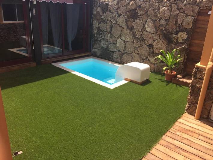 Apartamento para 2 personas, con jardín y piscina, Se admiten mascotas en Tamaragua