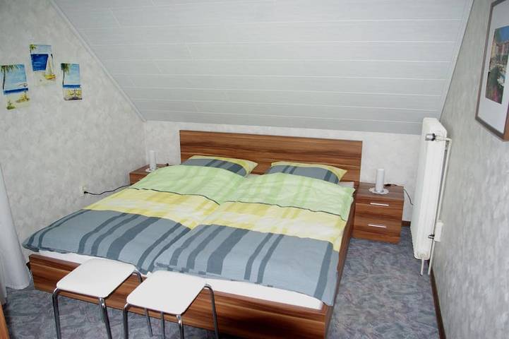 Ganze Wohnung, Schöne Ferienwohnung im Herzen Ostfrieslands in der Nähe der Nordsee in Uplengen, Landkreis Leer