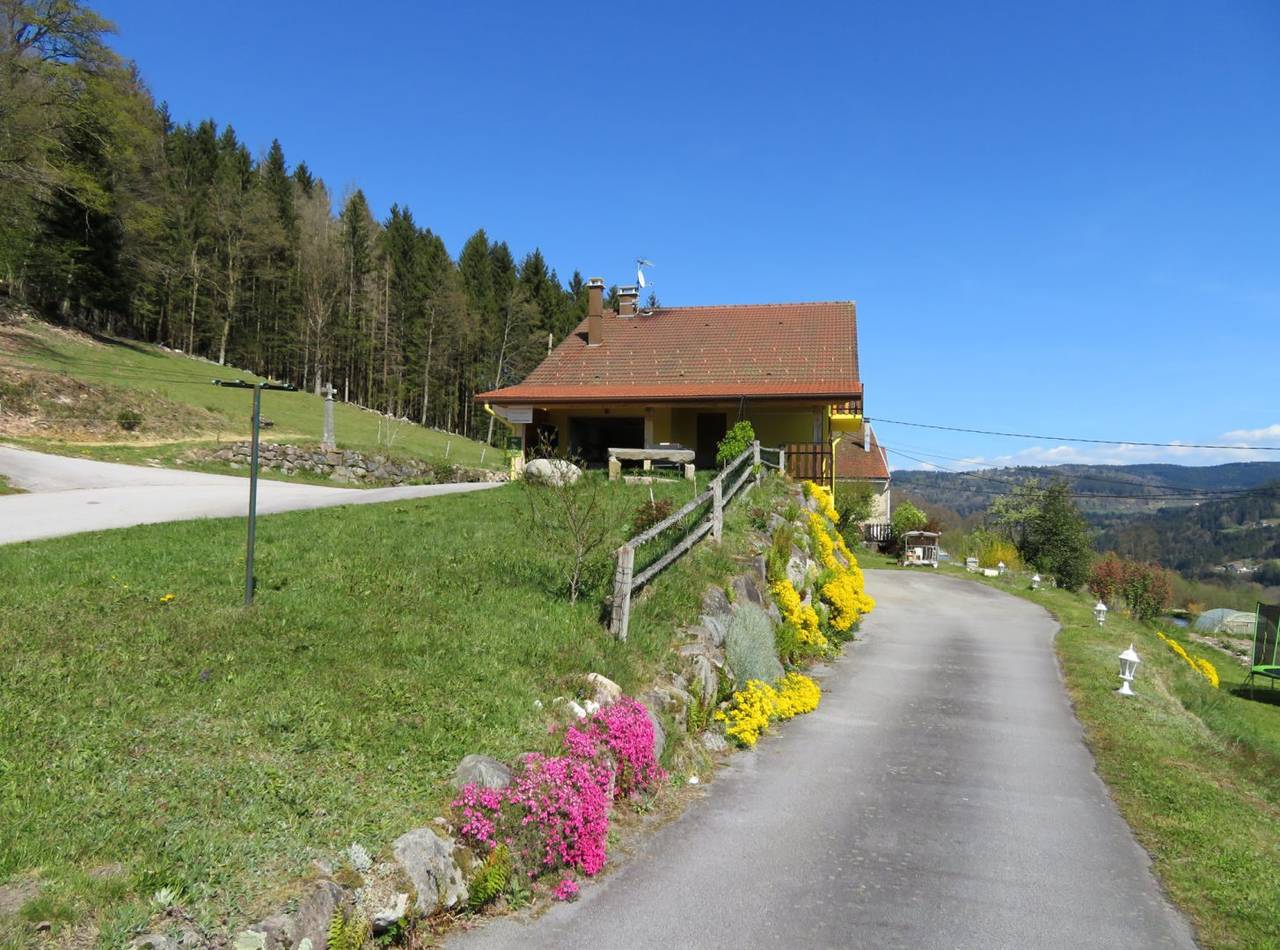 La Maison Jaune in Cleurie, Région d'Épinal