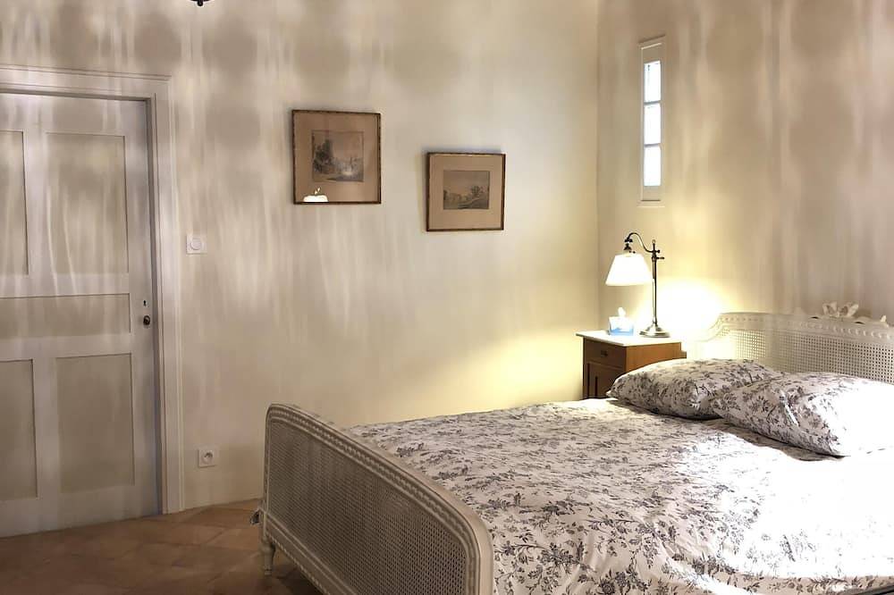 Charmant appartement 1 chambre dans un mas historique près d'Uzes in Saint-Quentin-la-Poterie, Région de Nîmes