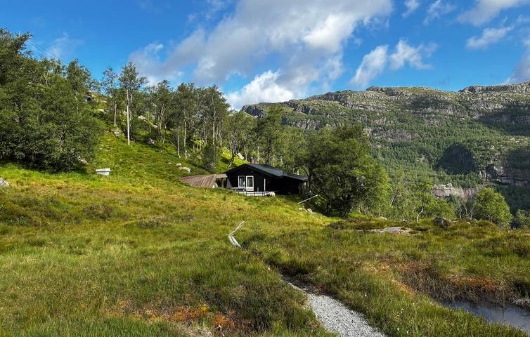 Ferienhaus für 8 Personen mit Terrasse in Bjerkreim