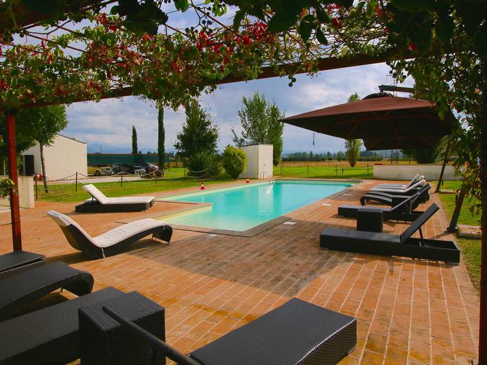 Casa vacanza per 5 persone, con Giardino e Piscina a Foligno