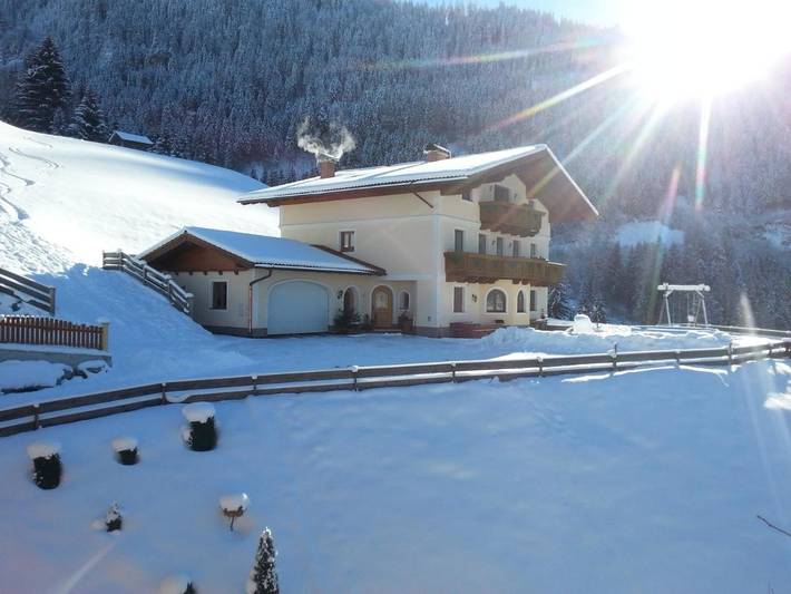 Ferienwohnung für 4 Personen, mit Garten und Ausblick in Alpendorf