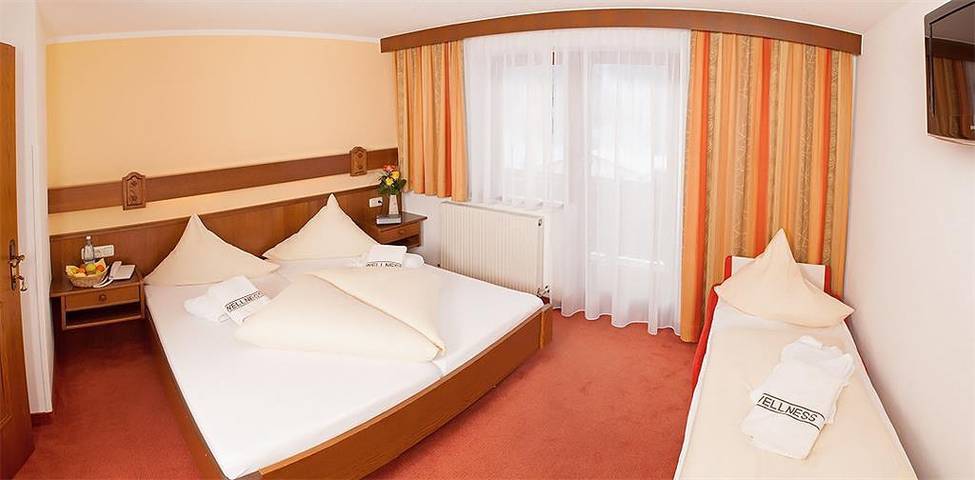 Hotel für 3 Personen, mit Balkon und Terrasse sowie Garten und Sauna