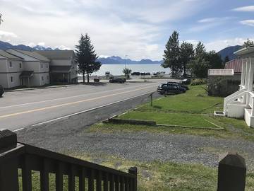 Vacation Rental for 6 Guests in Seward, Kenai Fjords National Park, Picture 4