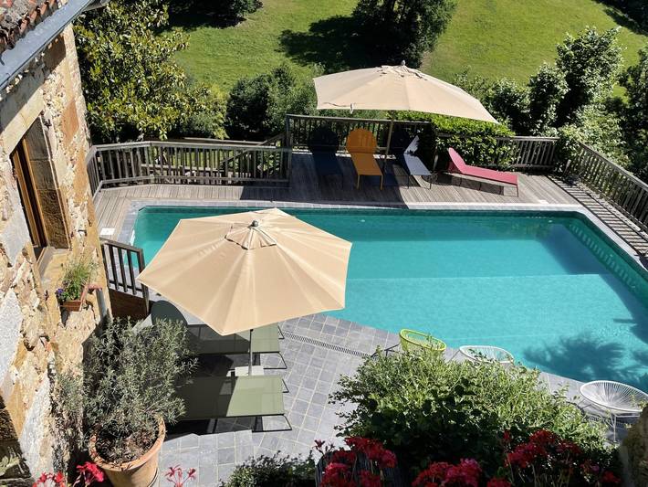 Gîte pour 3 personnes, avec terrasse, animaux acceptés à Felzins