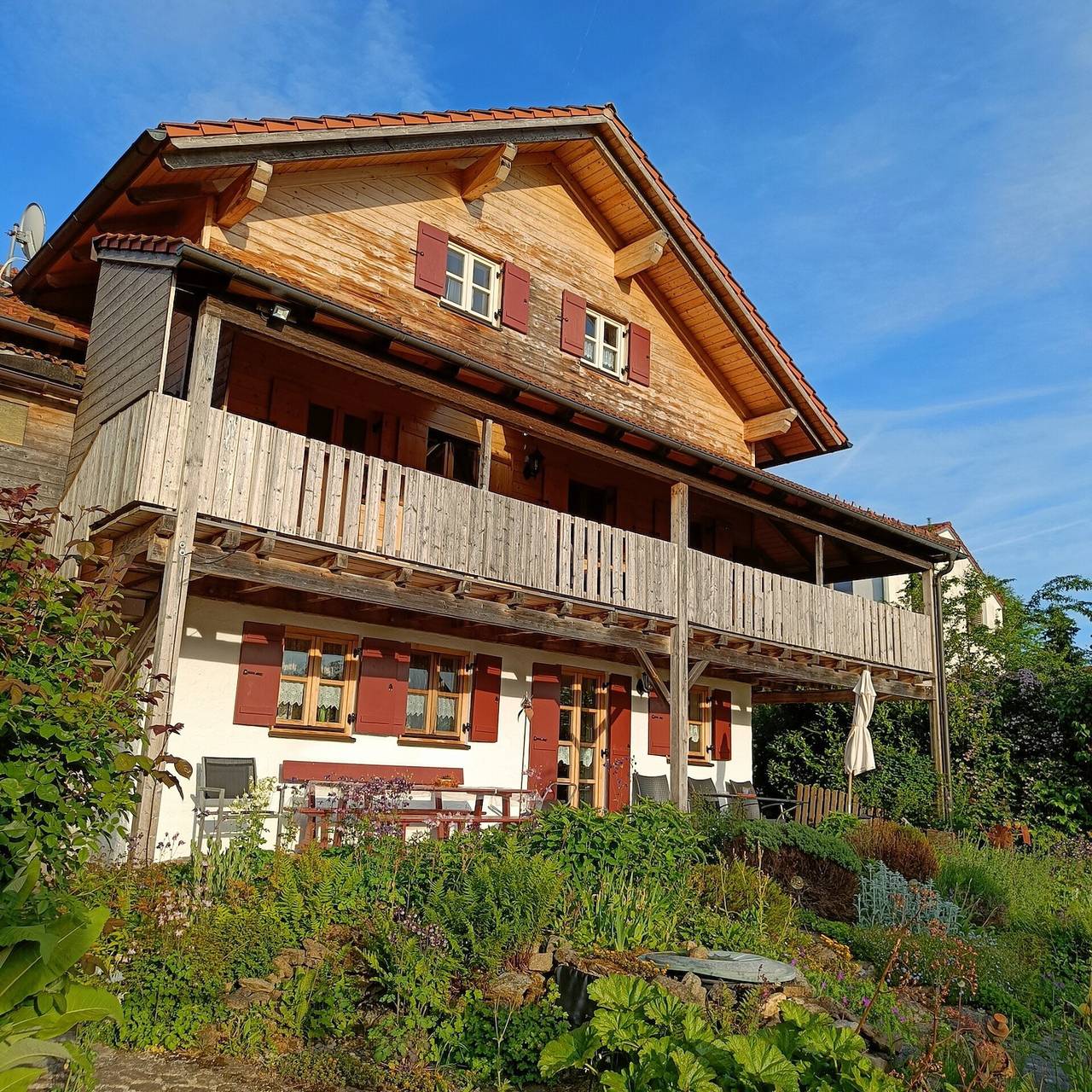 Ganze Wohnung, Ferienwohnung Landblick Lalling mit privater Terrasse, Garten und Wlan in Lalling, Ostbayern