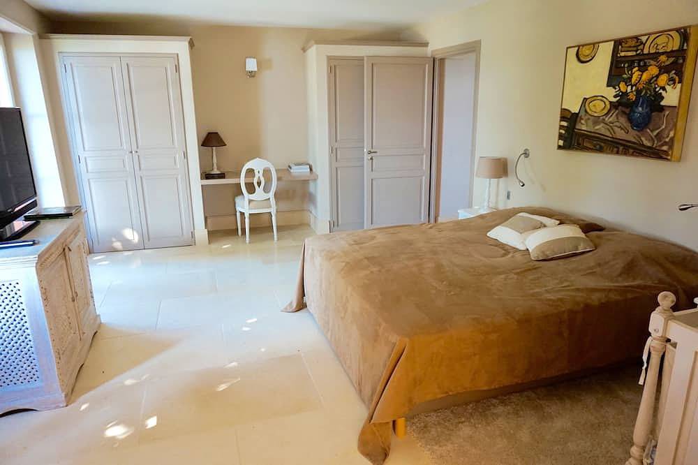 Magnificent ancient farm that has been reformed. Exceptional location in Cassis in Cassis, Calanques National park