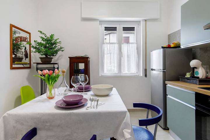 Entire apartment, Apartment 'Zia Nena' with Shared Garden, Wi-Fi and Air Conditioning in Zelo Buon Persico, Lodi Province
