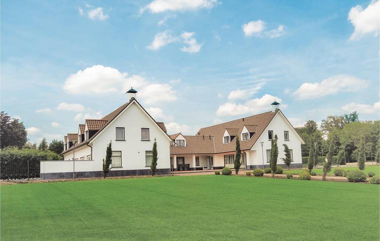 Ferienhaus für 30 Personen, mit Terrasse und Garten in Kessel (Peel en Maas)