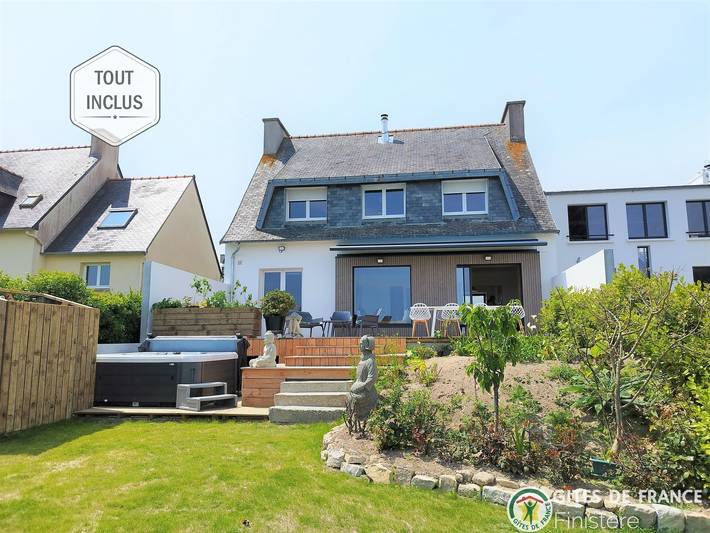 Vakantiehuis voor 6 personen, with Whirlpool and Terras as well as Tuin in Camaret-sur-Mer
