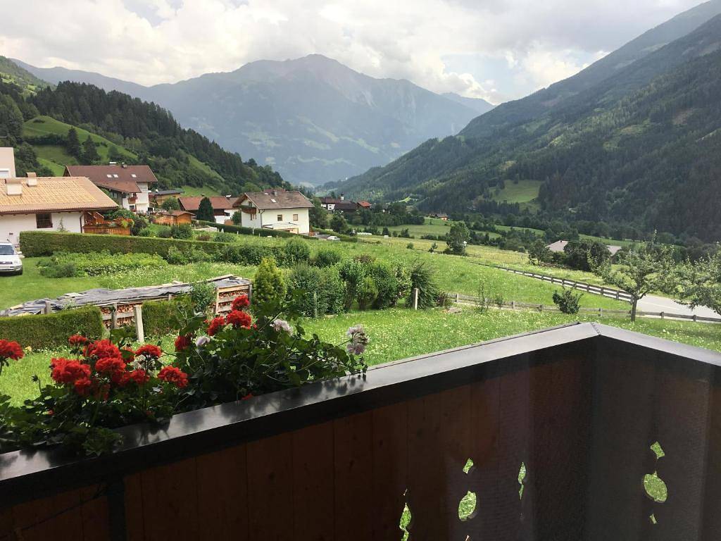 Ganze Ferienwohnung, Appartement Morgensonne in Virgen, Bezirk Lienz