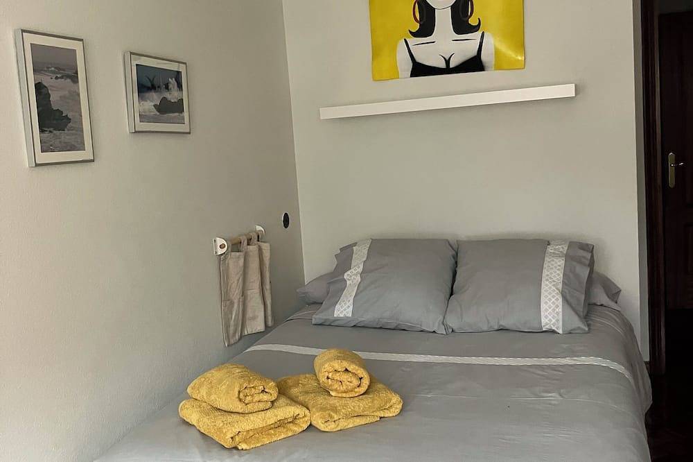 Entire apartment, Spacious bright apartment, 10 min.de the beaches, Sardinero, Liencres, Virgen del Mar in Santander, Cantabrian Coast