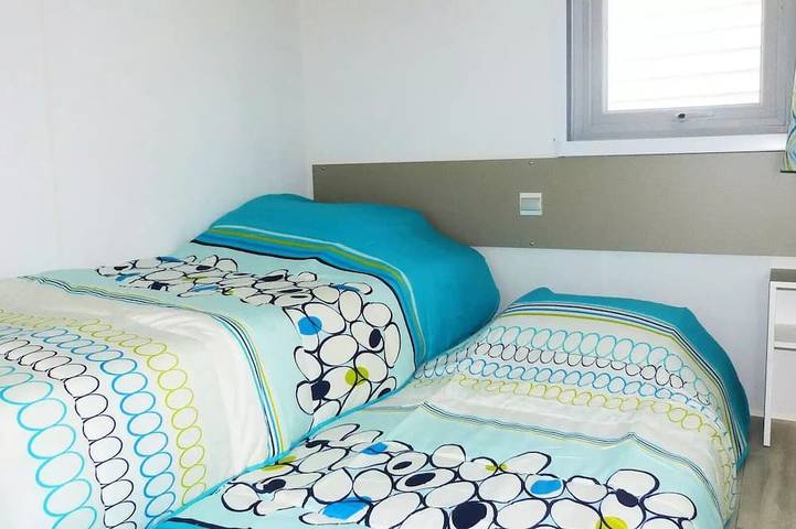 Mobil home pour 4 personnes, avec terrasse à Saint-Mitre-les-Remparts - 3