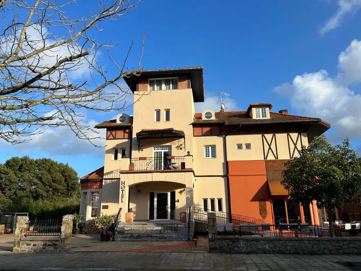 Hotel für 2 Personen, mit Garten und Terrasse sowie Ausblick - 1