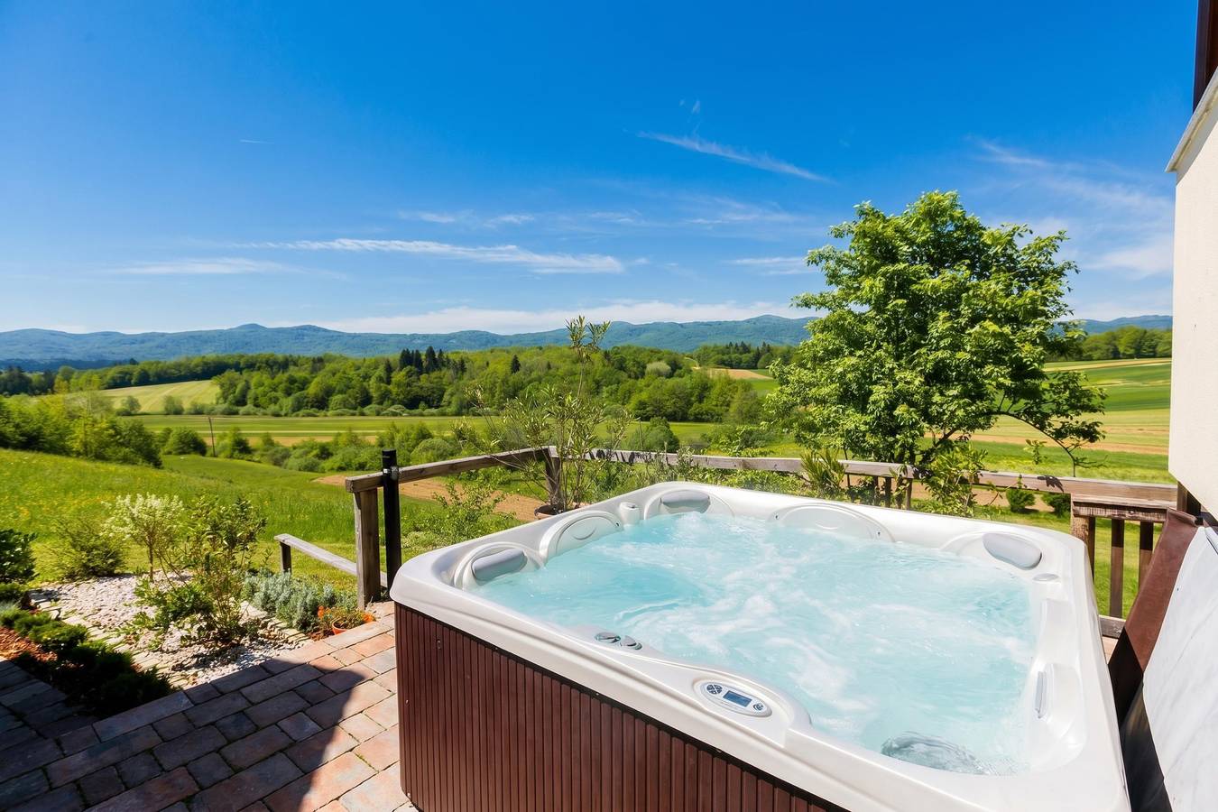Homestead Bahor With Whirlpool in Slowenien