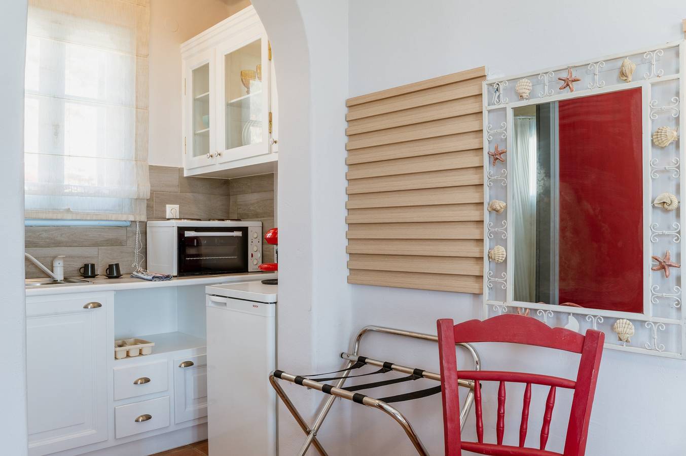 Geheel appartement, Appartement 'Unit 2' met zeezicht, wifi en airconditioning in Tinos