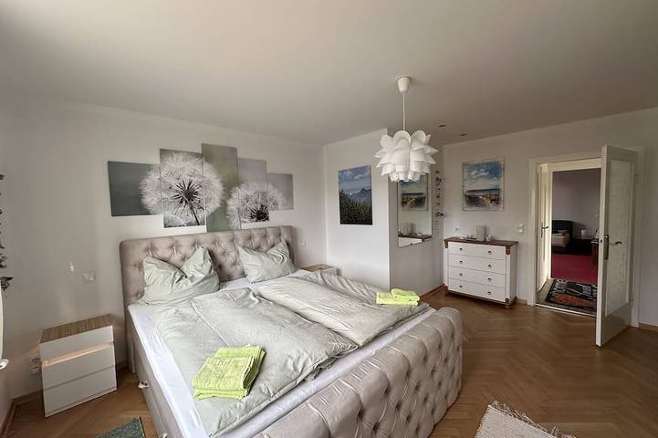 Ganze Wohnung, Helle, moderne, große Ferienwohnung in Südhanglage im Heilklimatischen Kurort in Friedrichroda, Rennsteig