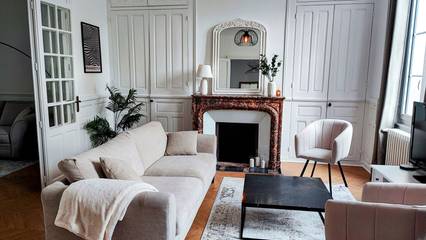 Gîte pour 8 personnes, avec terrasse et jardin à La Flèche