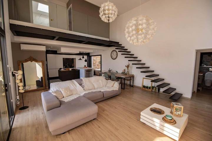 Location de vacances pour 8 personnes, avec jacuzzi ainsi que terrasse et piscine, animaux acceptés à Saint-Féliu-d'Avall - 2