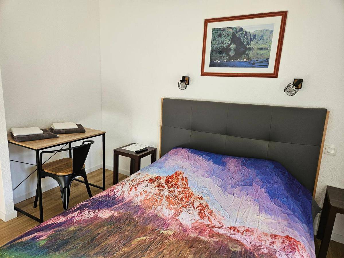 Twin Room in Porta, Parc naturel régional des Pyrénées catalanes