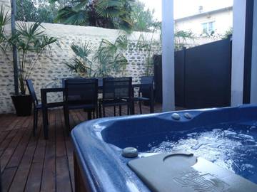 Gîte pour 4 personnes, avec jacuzzi et terrasse à Tarbes