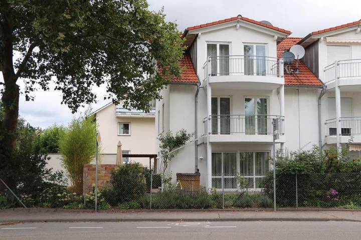 Ferienhaus für 9 Personen, mit Balkon und Terrasse sowie Garten in Weil am Rhein