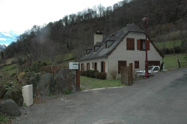 Location de vacances pour 10 personnes, avec Terrasse et Jardin à Saint-Savin (Hautes-Pyrénées)