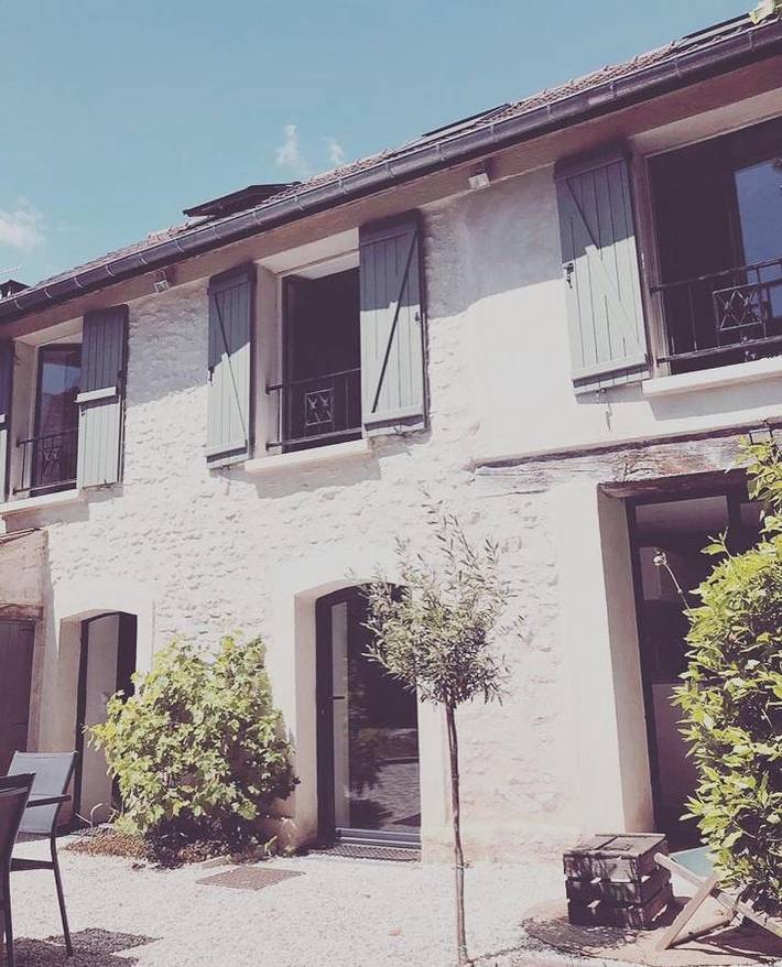 Location de vacances pour 8 personnes, avec Terrasse ainsi que Jardin et Vue à Villers-en-Arthies