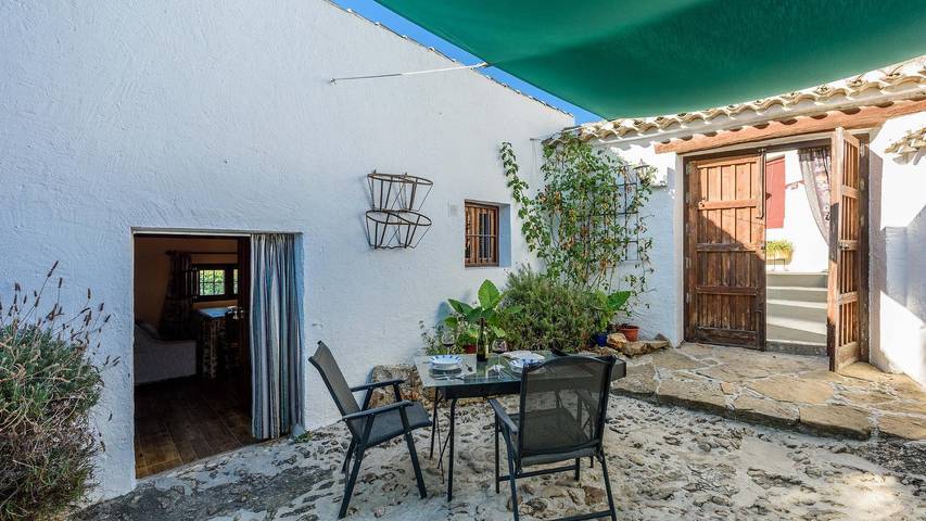 Estudio para 2 personas, con balcón/terraza y jacuzzi, Se admiten mascotas en Provincia de Granada - 2